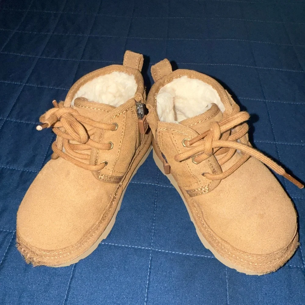 UGG Kids Tan Suede Boots - Picture 1 of 2